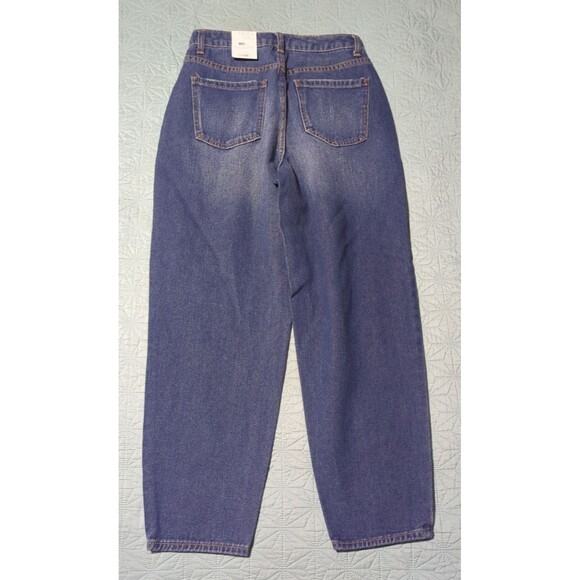 🆕️TIME AND TRU Women's Sz 2 Mid Wash High-Rise Barrell Jeans Whiskers Trendy - Picture 6 of 11